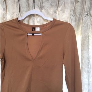 Long sleeve cutout tee shirt
